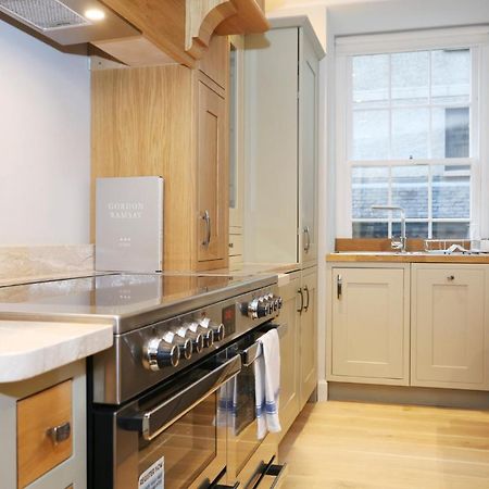 에든버러 Joivy Modern And Airy Flat On The Historic Royal Mile 아파트 외부 사진