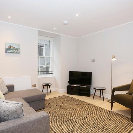 에든버러 Joivy Modern And Airy Flat On The Historic Royal Mile 아파트 외부 사진