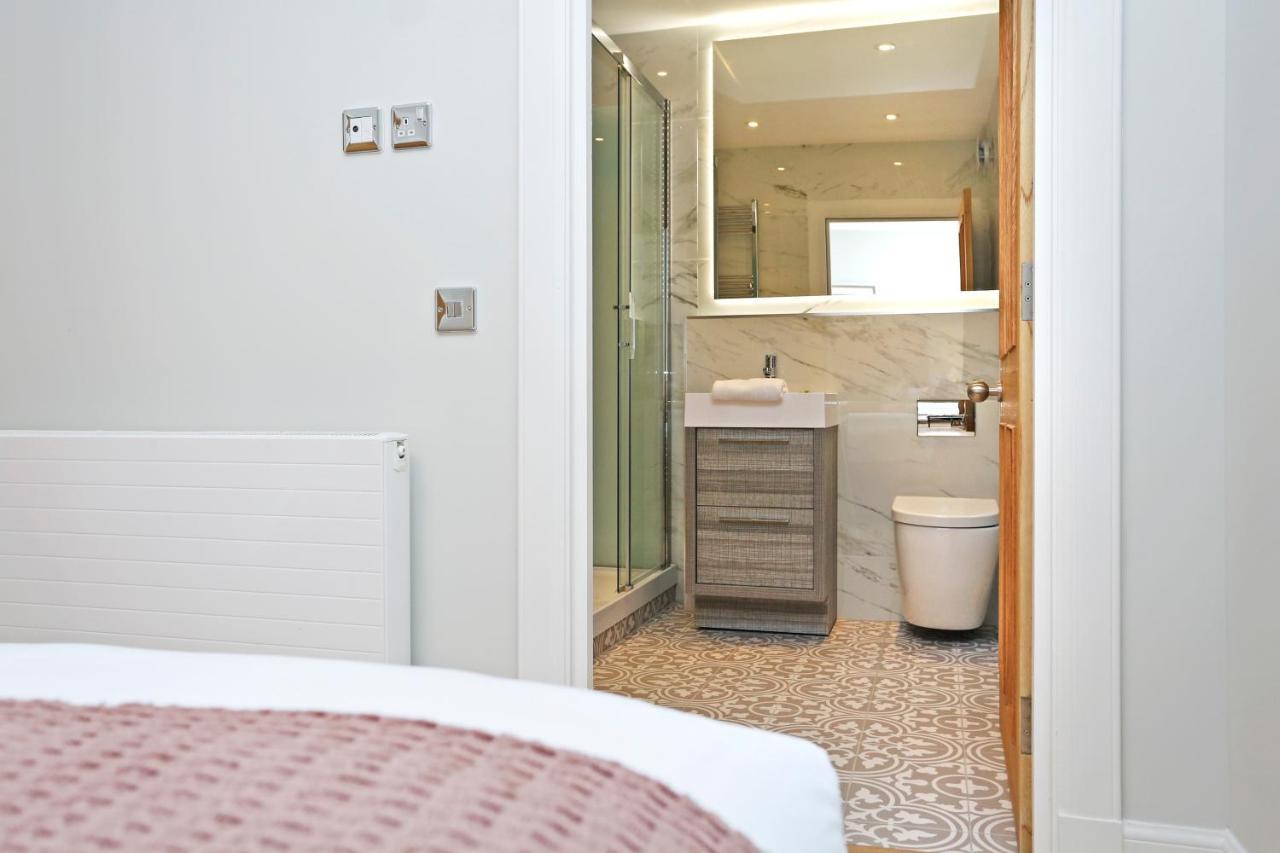 에든버러 Joivy Modern And Airy Flat On The Historic Royal Mile 아파트 외부 사진