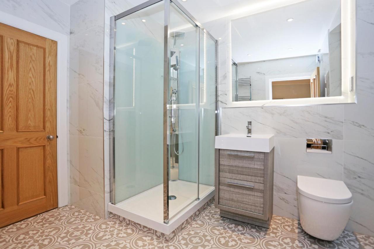 에든버러 Joivy Modern And Airy Flat On The Historic Royal Mile 아파트 외부 사진