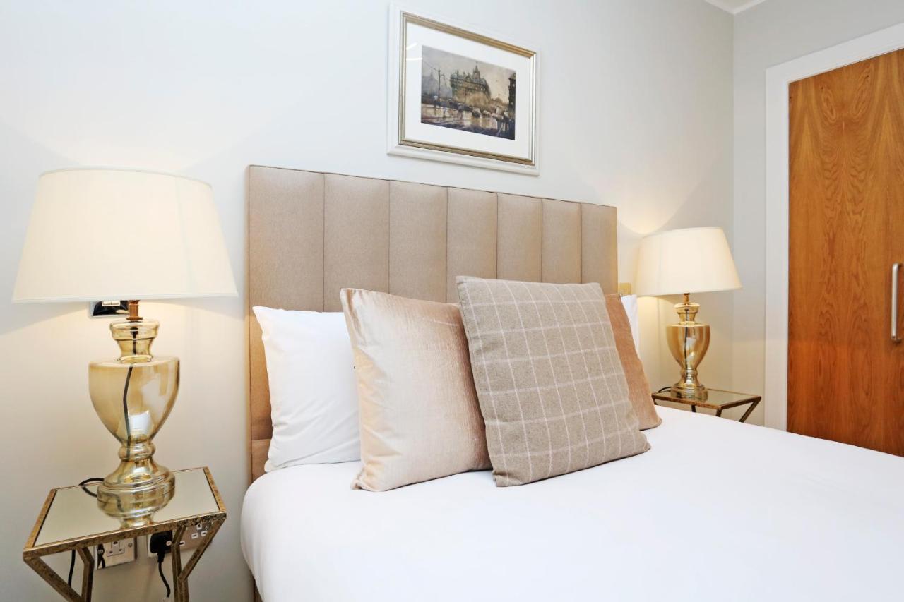 에든버러 Joivy Modern And Airy Flat On The Historic Royal Mile 아파트 외부 사진